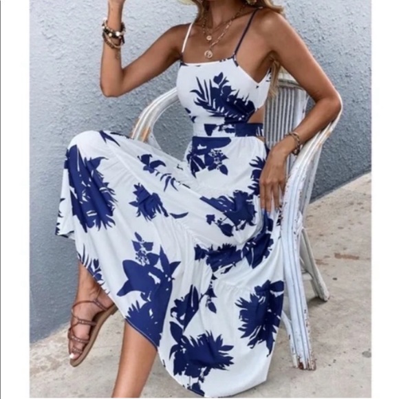 New Print Tie Back  Maxi Dress - Picture 2 of 13